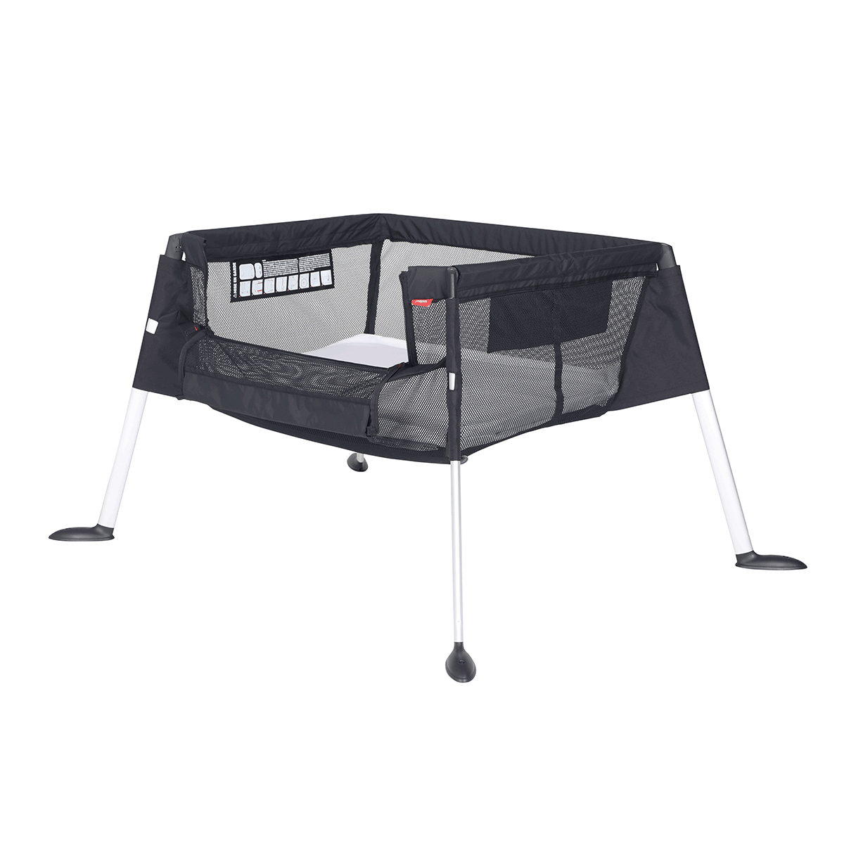 traveller™ (2021+) travel cot