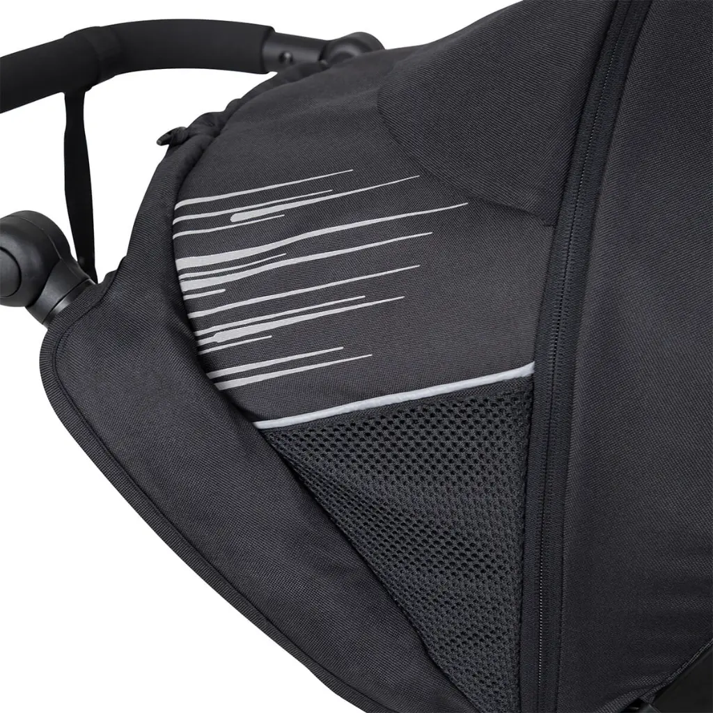 phil&teds-sport-buggy-mesh-hood-and-pocket-close-up.webp